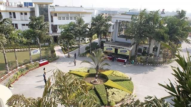 Invertis_University,_Bareilly